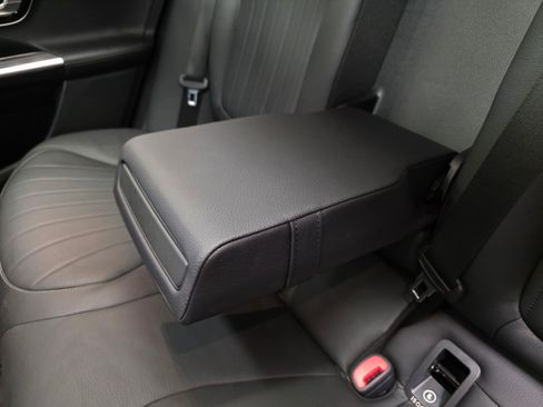 Used 2023 Mercedes-Benz EQE 500 4MATIC SUV w/ Exclusive Trim Package image 35