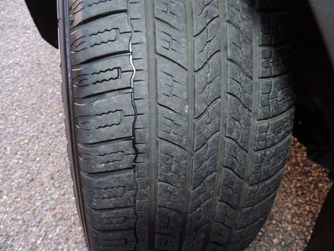 Used 2023 Kia Sportage EX image 12