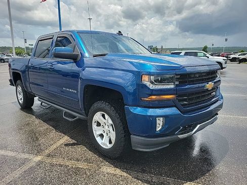 Used 2017 Chevrolet Silverado 1500 LT w/ All Star Edition AWD/4WD image 3