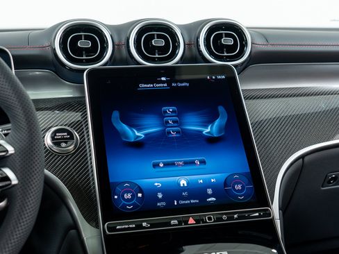 New 2026 Mercedes-Benz GLC 43 AMG 4MATIC image 19