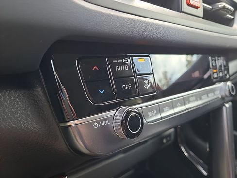 New 2026 Kia Seltos SX w/ SX Sunroof Package image 25