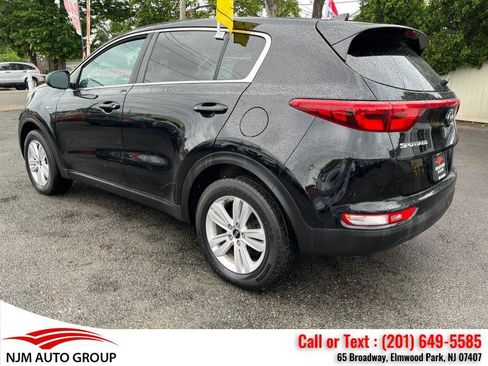Used 2019 Kia Sportage LX AWD/4WD image 8