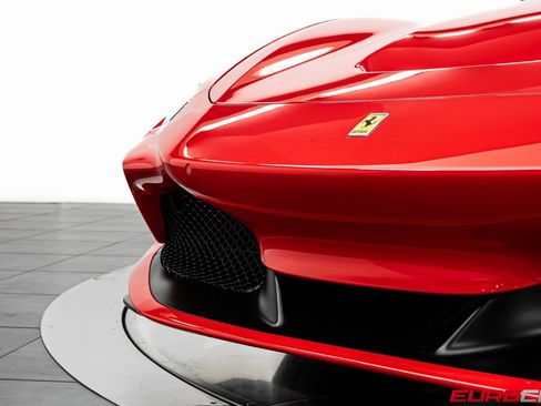Used 2022 Ferrari F8 Tributo image 15