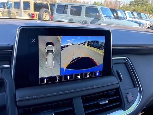 Used 2022 GMC Yukon SLT w/ SLT Premium Package image 28