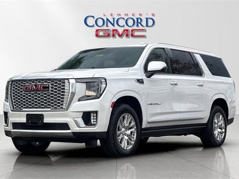 Used 2023 GMC Yukon XL Denali image 6