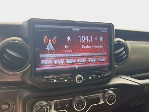 Used 2019 Jeep Wrangler Unlimited Sport S AWD/4WD image 22