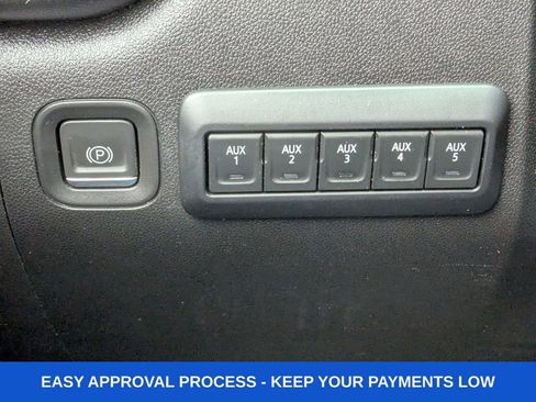 Used 2023 GMC Sierra 3500 Pro w/ Convenience Package image 38