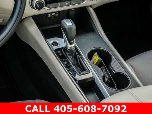 Used 2025 Nissan Altima 2.5 SV FWD image 23