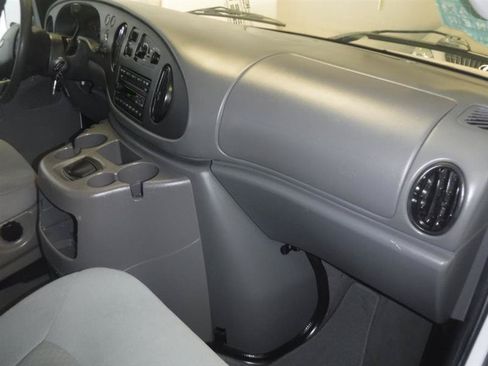 Used 2008 Ford E-350 and Econoline 350 XLT RWD image 26