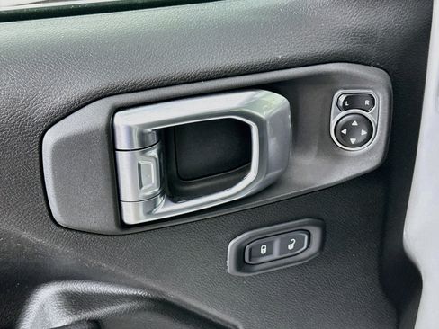 Used 2023 Jeep Wrangler Unlimited w/ Cold Weather Group AWD/4WD image 15