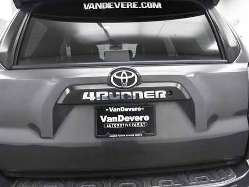 Used 2016 Toyota 4Runner TRD Pro image 6