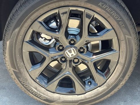 Certified 2025 Honda HR-V Sport image 7