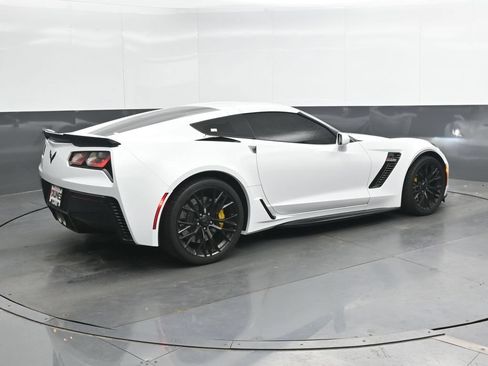 Used 2017 Chevrolet Corvette Z06 RWD image 3