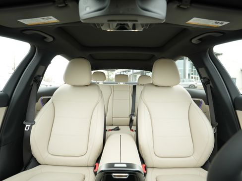 New 2026 Mercedes-Benz C 300 4MATIC Sedan image 31