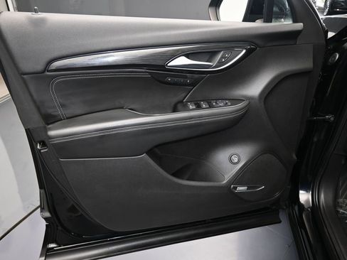 Used 2023 Buick Envision Essence w/ Technology Package I image 12