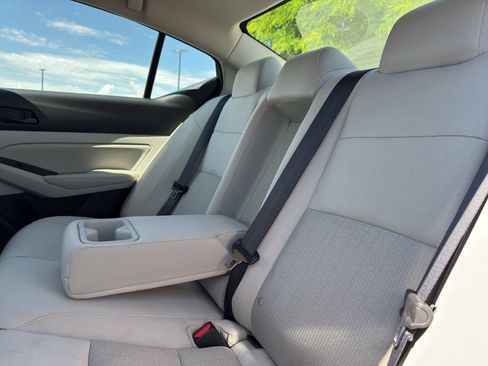 Used 2025 Nissan Altima 2.5 SV FWD image 8