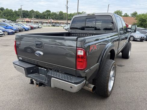 Used 2016 Ford F250 XLT w/ XLT Premium Package AWD/4WD image 7