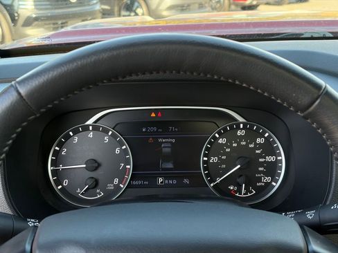 Certified 2024 Nissan Frontier SL image 19