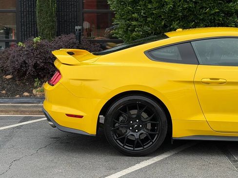 Used 2018 Ford Mustang Premium w/ Ecoboost Performance Package RWD image 22