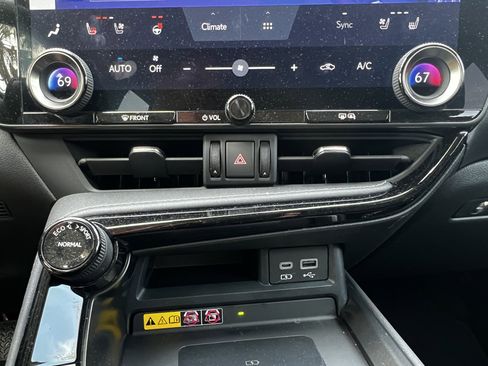 Used 2023 Lexus NX 350h AWD image 25