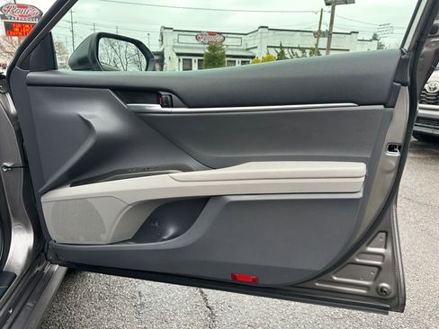Used 2023 Toyota Camry LE image 27