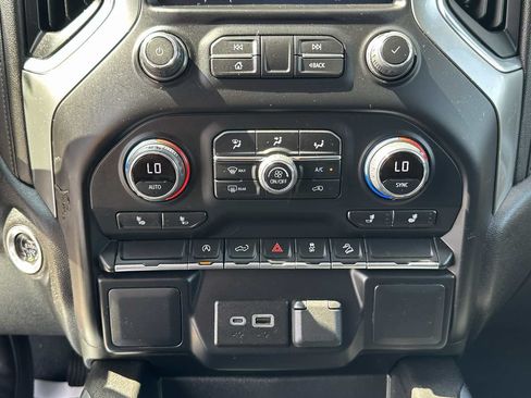 Used 2022 Chevrolet Silverado 1500 RST w/ Z71 Off-Road Package AWD/4WD image 21