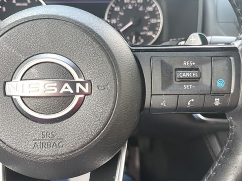 Used 2023 Nissan Rogue SL AWD/4WD image 19