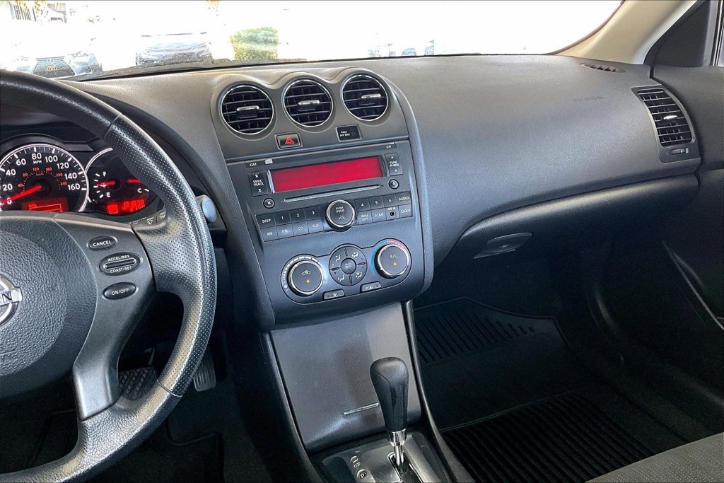 Used 2011 Nissan Altima 2.5 S FWD image 9