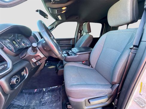 Used 2024 RAM 2500 Tradesman w/ Chrome Appearance Group image 18