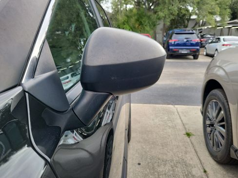 Used 2021 Nissan Rogue S FWD image 4