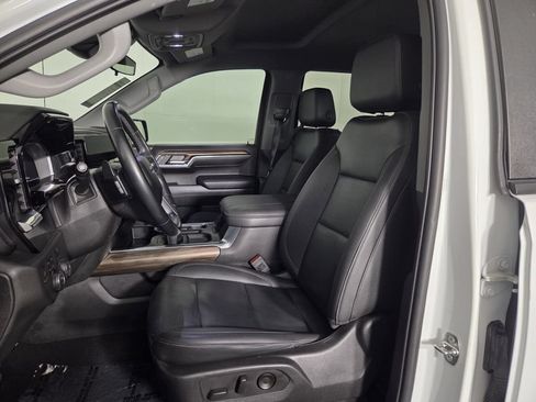 Used 2023 Chevrolet Silverado 1500 RST w/ Convenience Package II AWD/4WD image 9
