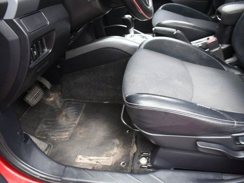 Used 2012 Mitsubishi Outlander SE AWD/4WD image 15