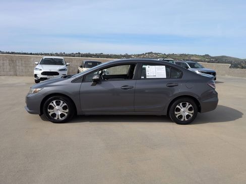 Used 2013 Honda Civic Hybrid image 2