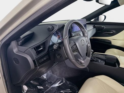 Used 2022 Lexus ES 350 Ultra Luxury w/ Accessory Package 2 FWD image 19