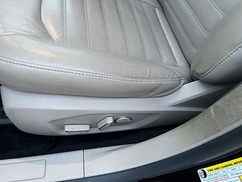 Used 2017 Ford Fusion SE image 16