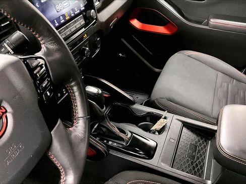 Used 2024 Nissan Frontier PRO-4X w/ Pro Convenience Package image 15