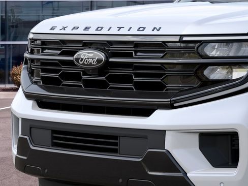 New 2027 Ford Expedition Platinum w/ Stealth Appearance Package RWD image 19