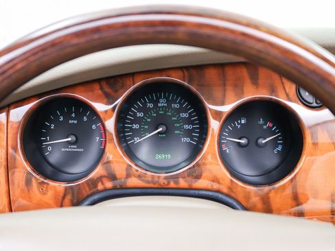 Used 2000 Jaguar XK8 Convertible RWD image 34