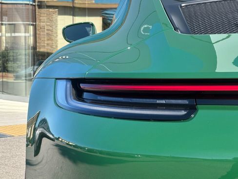 Certified 2022 Porsche 911 GT3 RWD image 37