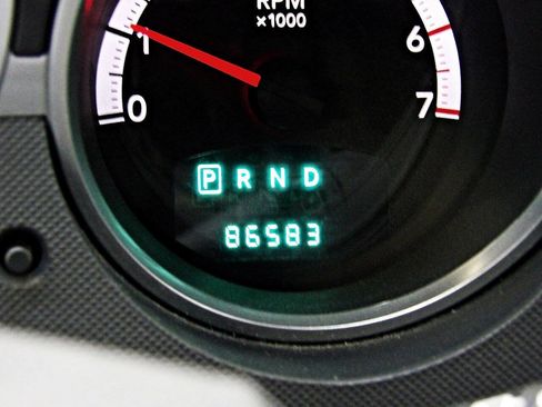 Used 2010 Dodge Nitro SXT w/ Navigation Convenience Group AWD/4WD image 14
