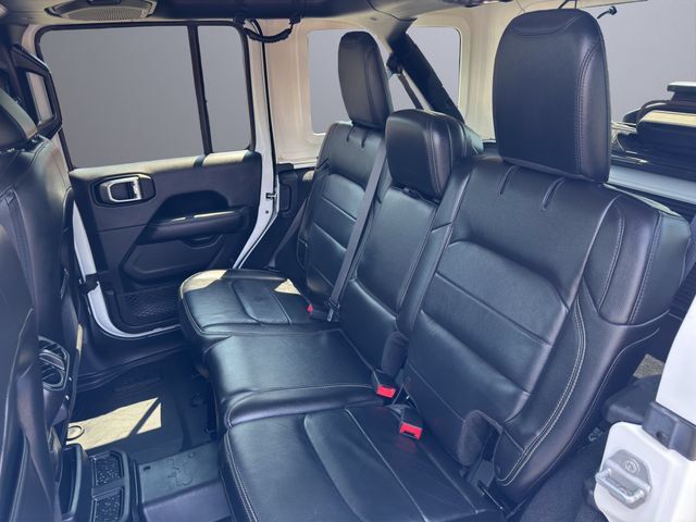 Used 2018 Jeep Wrangler Unlimited Sahara w/ Dual Top Group AWD/4WD image 21