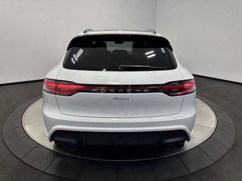 Certified 2025 Porsche Macan AWD/4WD image 6