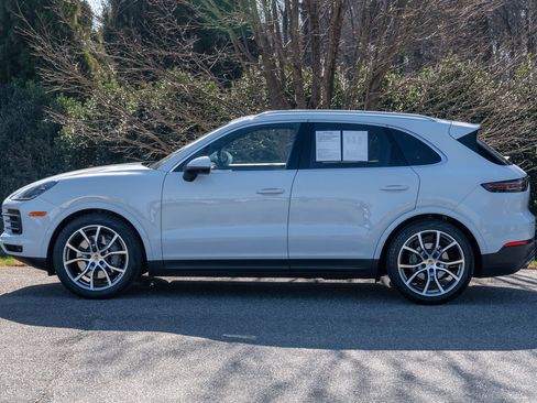 Certified 2023 Porsche Cayenne S image 2