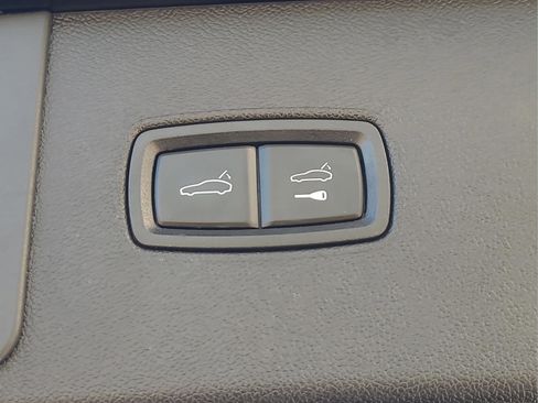 Used 2020 Porsche Cayenne image 27