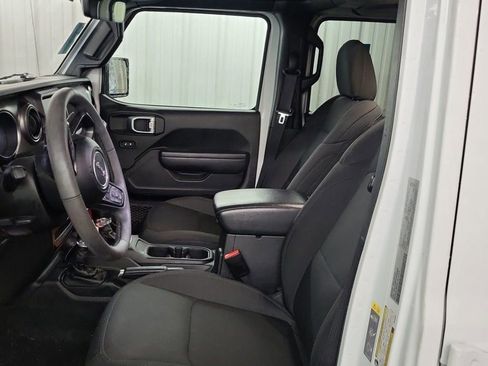 Used 2023 Jeep Wrangler Unlimited w/ Sun & Screen Package image 7