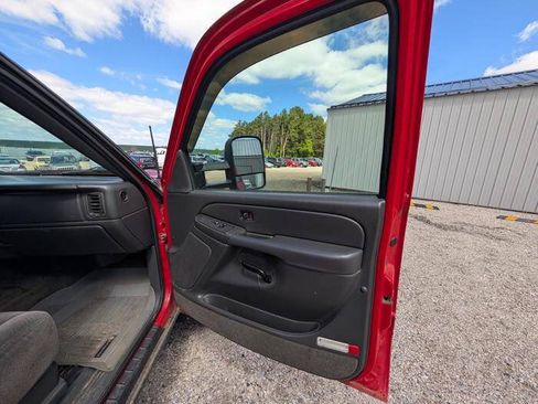 Used 2005 Chevrolet Silverado 2500 LS AWD/4WD image 30