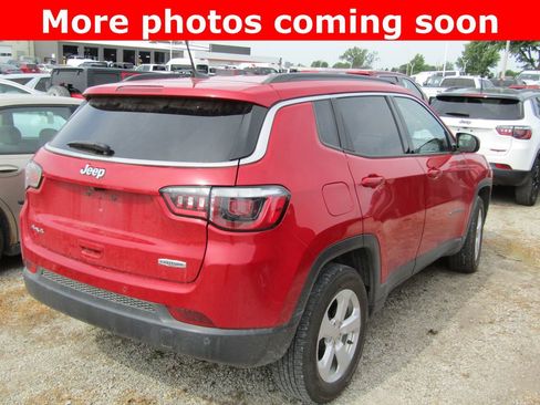 Used 2018 Jeep Compass Latitude w/ Popular Equipment Group AWD/4WD image 5
