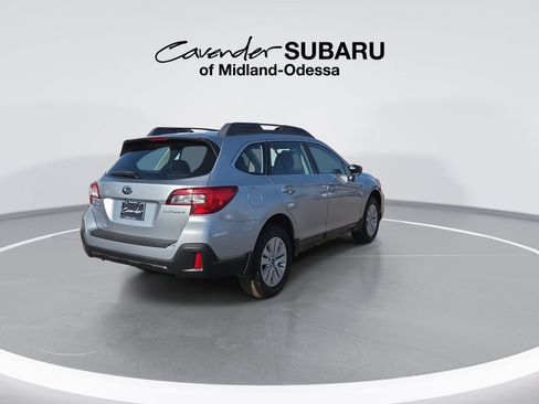 Used 2019 Subaru Outback 2.5i AWD/4WD image 8