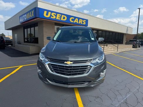 Used 2020 Chevrolet Equinox LT w/ Driver Convenience Package image 3