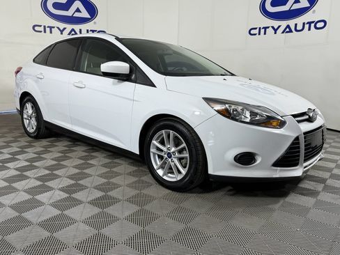 Used 2018 Ford Focus SE image 1